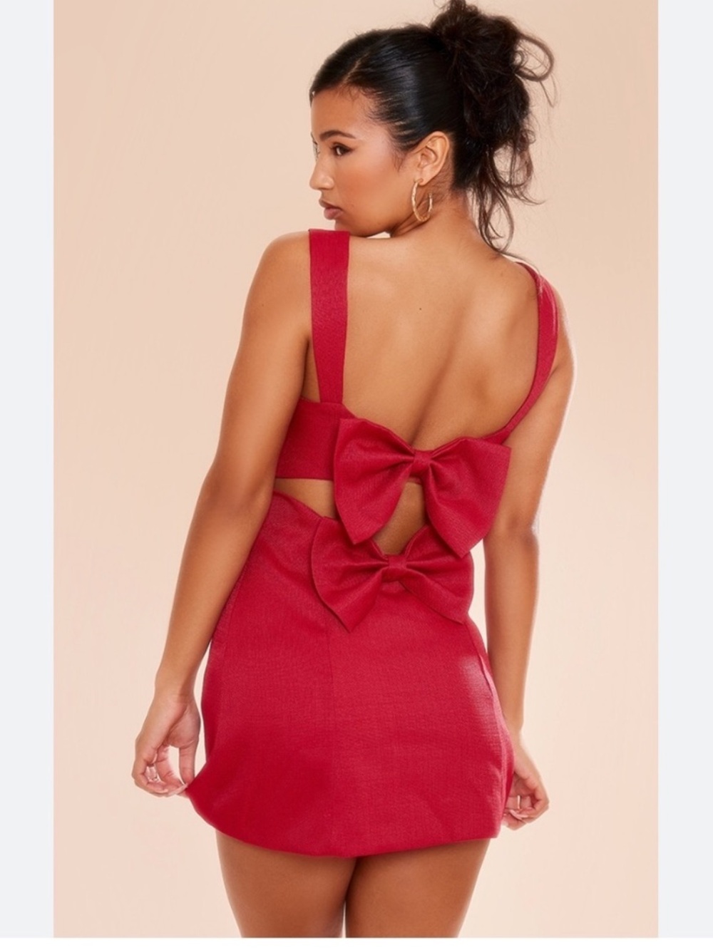 Women’s PrettyLittleThing red mini dress with bows. AbsolutelY stunning